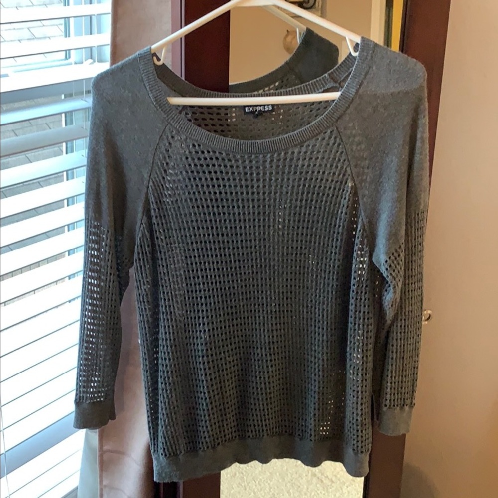 Super cute Express top